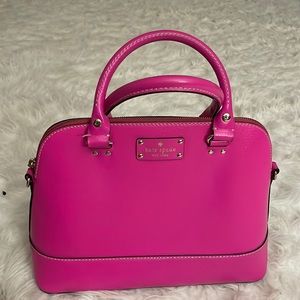 Kate spade card leather purse option to carry by hand or Crossbody